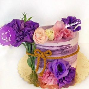 کیک ابروباد بنفش با گل طبیعی