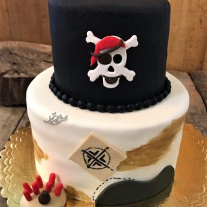 کیک تولد دو طبقه دزدان دریایی