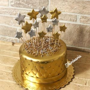 کیک تولد ستاره های طلایی