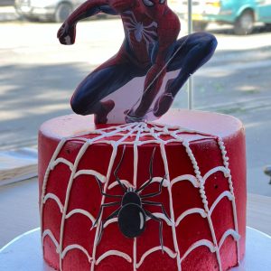 کیک تولد پسرانه اسپایدرمن خامه ای