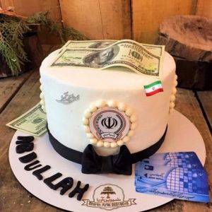 کیک تولد کارمند بانک