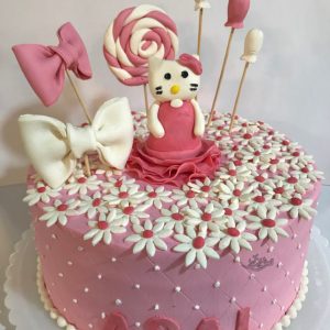 کیک تولد کیتی صورتی