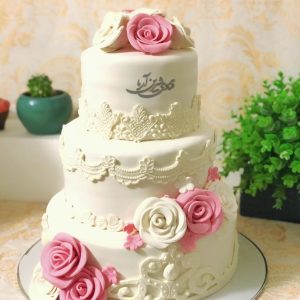 کیک عروسی رز صورتی