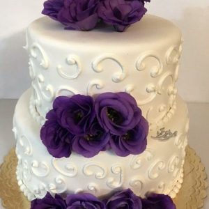 کیک عروسی گلهای بنفش