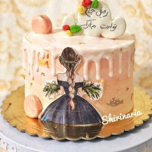 کیک مدرن دخترانه با تم گلبهی
